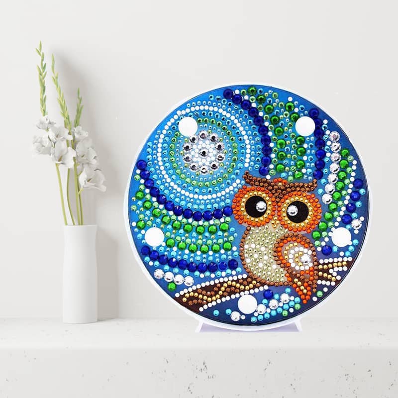 Diamond Painting - Runde LED Lampe, Eule auf Ast - gedruckt in Ultra-HD - RundeLEDLampe